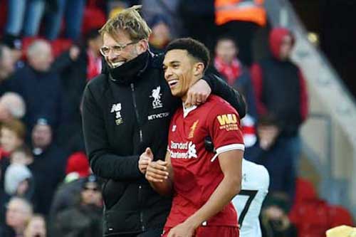 Klopp lý giải nguyên nhân Alexander-Arnold sa sút