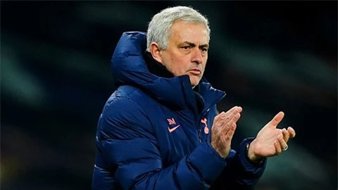 Mourinho lo sợ không sắp xếp được lịch thi đấu