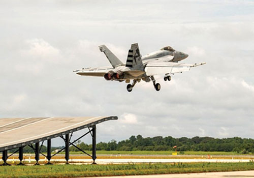 Mỹ muốn F/A-18 sẽ thay MiG-29K trên tàu sân bay Ấn Độ?