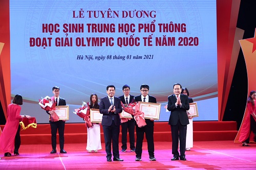 Tuyên dương học sinh THPT đoạt giải Olympic quốc tế năm 2020