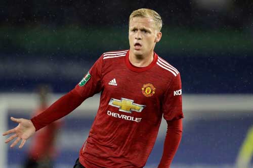 Donny van de Beek: Người Hà Lan không 'bay' ở Old Trafford