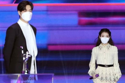 Khoảnh khắc ấn tượng tại lễ trao giải Golden Disc Awards: Lee Min Ho và IU đẹp xuất sắc khi chung khung hình