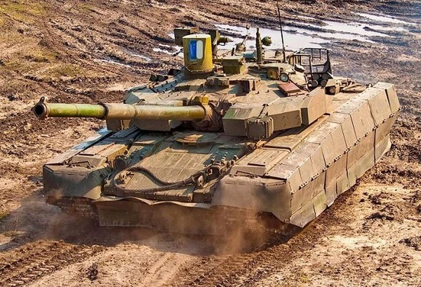 Xe tăng chiến đấu chủ lực T-84BM Oplot của Ukraine. Ảnh: Defense Express.