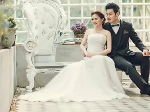 Đám cưới cười ra nước mắt: Cô dâu quá chén, đứng giữa nhà trai đòi "lập lại trật tự gia đình" và cái kết không thể ngờ sau đó