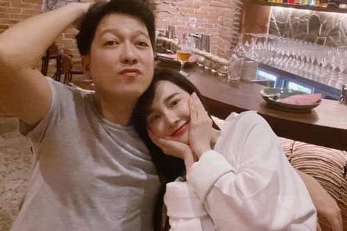 Trường Giang - Nhã Phương đăng ảnh 'tình bể bình', nhưng hoá ra lại có mục đích khác