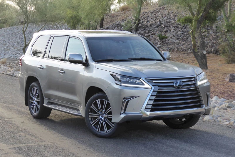 Lexus LX 570 2020.