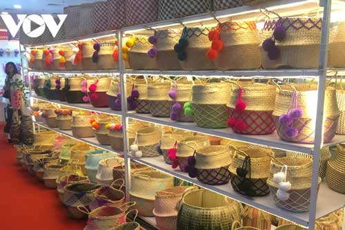 Doanh nghiệp Việt nắm bắt cơ hội, vượt qua khó khăn dịch Covid-19