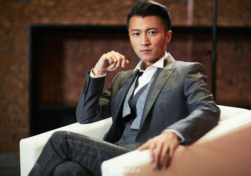 Câu trả lời bất ngờ của Tạ Đình Phong khi được hỏi: "Chọn Vương Phi hay Trương Bá Chi?"