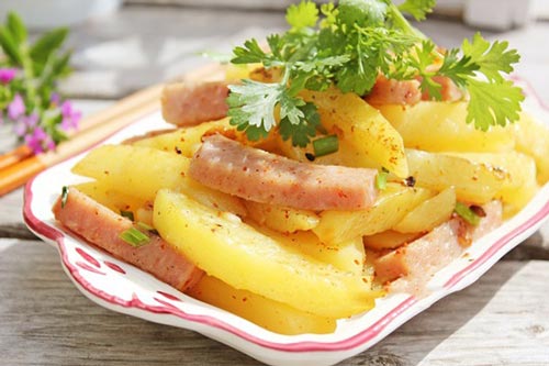 Khi bị bệnh này đừng mua thuốc mà hãy dùng khoai tây