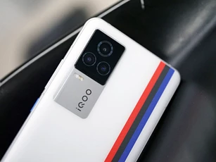 Vivo ra mắt smartphone chip S888, RAM 12 GB, sạc 120W, giá hơn 15 triệu