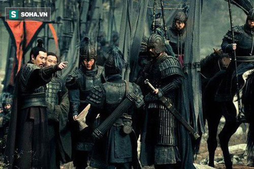 Vô cùng tin tưởng Gia Cát Lượng, tại sao khi đánh Đông Ngô báo thù cho Quan Vũ, Lưu Bị lại không dẫn theo Khổng Minh?