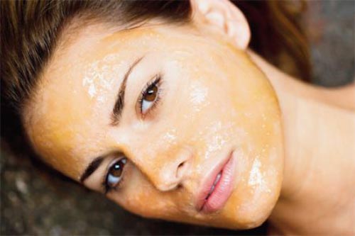 Dưỡng da mùa đông bằng mật ong cho làn da căng tràn sức sống