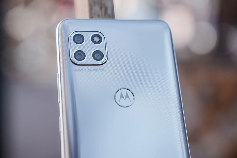 Ảnh chi tiết smartphone chống nước, chip S750G, pin ‘khủng’, giá hơn 9 triệu