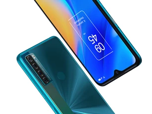 Smartphone 4 camera sau, pin 5.000 mAh, RAM 4 GB, giá hơn 4 triệu