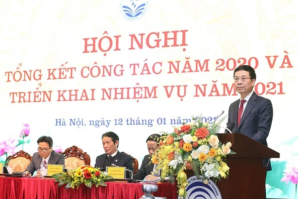 Bộ trưởng Bộ TT&TT Nguyễn Mạnh Hùng phát biểu tại Hội nghị.