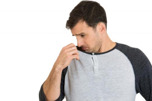Mẹo giúp khử mùi cơ thể cho nam giới