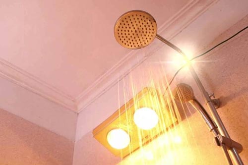 Lưu ý khi dùng đèn sưởi nhà tắm trong mùa đông