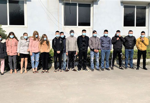 Hải Dương: Phát hiện 13 nam, nữ thanh niên "phê" ma túy trong quán karaoke