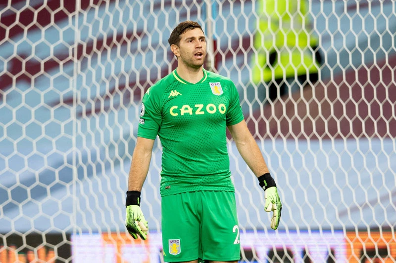 Thủ môn: Emiliano Martinez (Aston Villa, điểm số trung bình: 6,91).