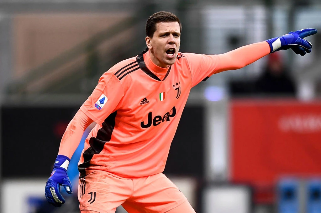 Thủ môn: Wojciech Szczesny (Juventus, 30 tuổi, định giá chuyển nhượng: 35 triệu euro).