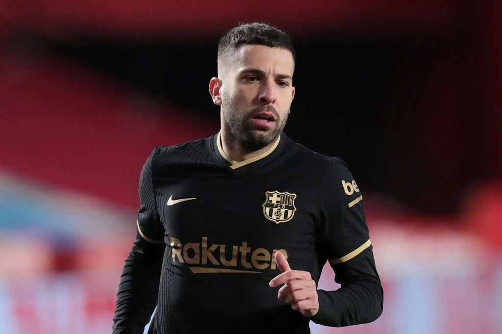 Hậu vệ trái: Jordi Alba (Barcelona, 31 tuổi, định giá chuyển nhượng: 25 triệu euro).