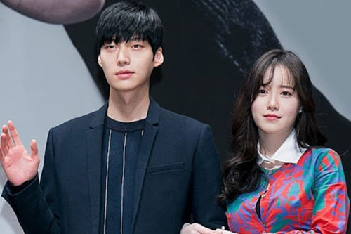 Ahn Jae Hyun lên tiếng chúc mừng sau khi Goo Hye Sun công khai hẹn hò bạn trai mới?