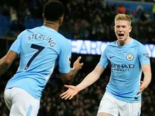 Man City đá 'không tiền đạo' thế nào?