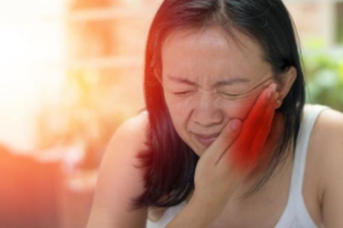 Dấu hiệu nhận biết và cách phòng tránh biến chứng của bệnh quai bị