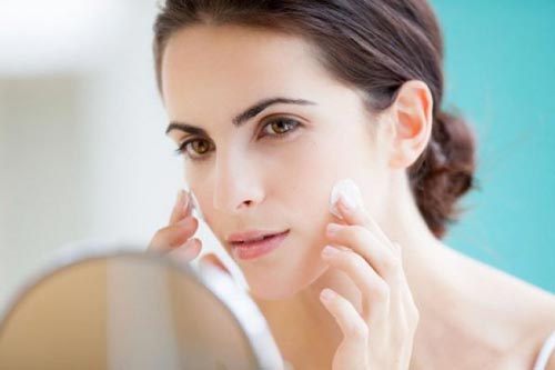 5 bí kíp "chống già" của bác sĩ da liễu chị em nên áp dụng