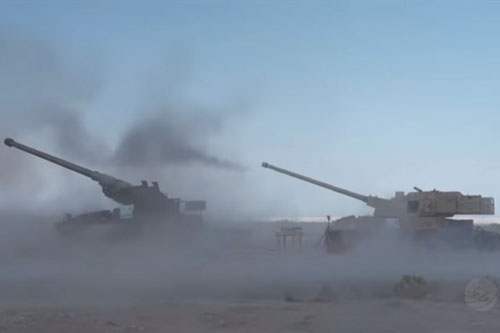 Quá mệt mỏi với tên lửa Nga, Mỹ tính dùng pháo binh để... đánh chặn