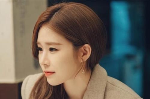 Bố mẹ người yêu lên thăm, cô gái được nhờ nấu một bữa cơm nhưng khi bưng đồ lên, tất cả đều ngã ngửa vì thứ nằm trên đĩa