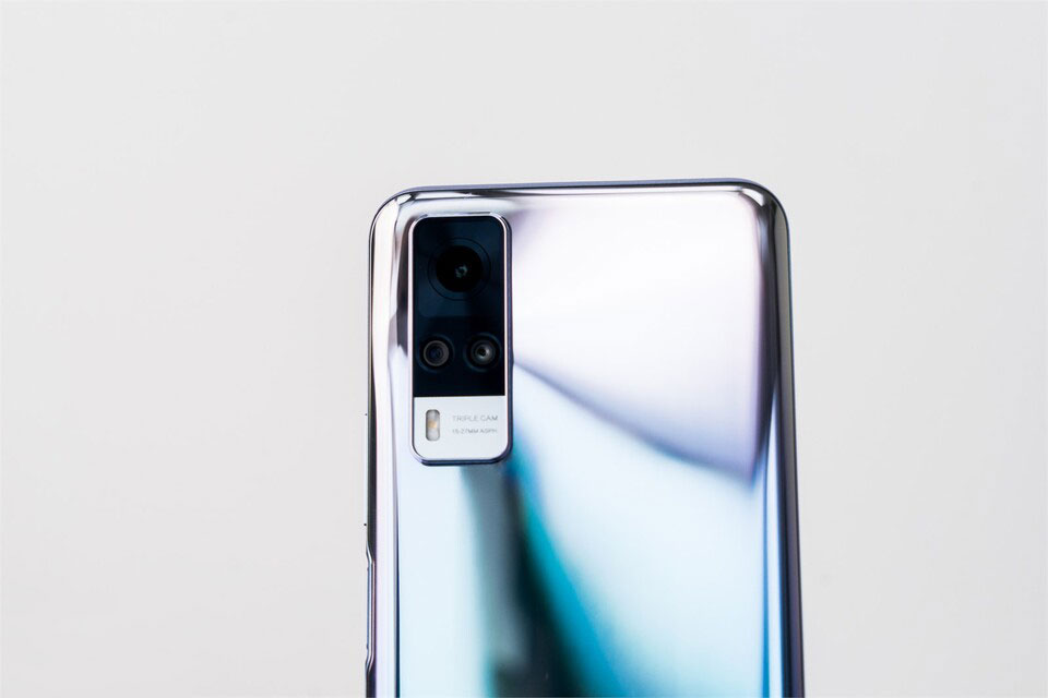 Đánh giá chi tiết Vivo Y51 2020: RAM 8 GB, pin ‘khủng’, giá 6,29 triệu đồng