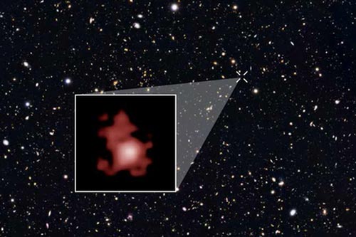 "Quái vật" vũ trụ vượt thời gian 13,4 tỉ năm, tỏa sáng tới Trái Đất