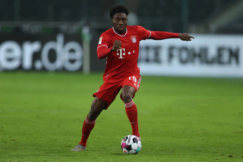 Hậu vệ trái: Alphonso Davies (Bayern Munich, 20 tuổi, định giá chuyển nhượng: 80 triệu euro).