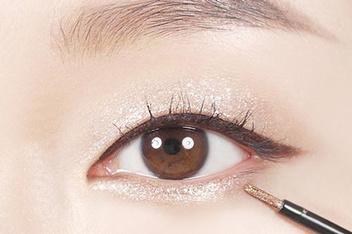 Lưu ý khi chọn chì kẻ mắt bạn gái phải nhớ