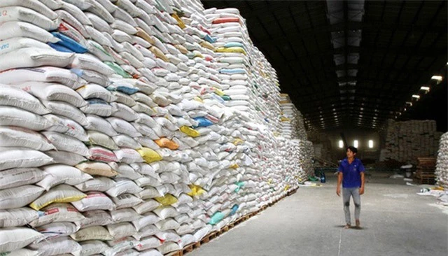 Lo thiếu container, doanh nghiệp xuất khẩu gạo đứng ngồi không yên - Ảnh 1.