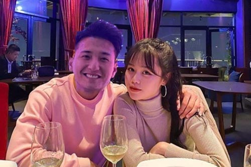 Bạn gái cũ Quang Hải đăng lại ảnh kỷ niệm nhưng thay một chi tiết gây "choáng"