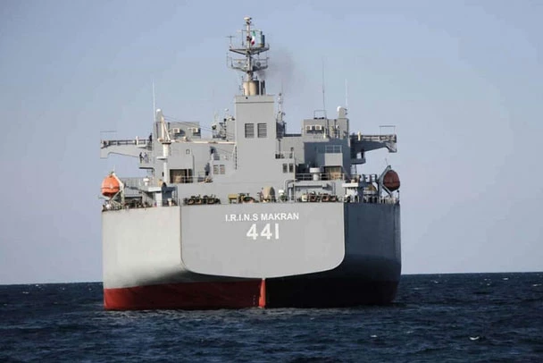 Tàu chiến lớn nhất Iran tham gia tập trận. Ảnh: MEO.