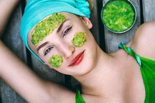 Da trở nên trắng sáng, mịn màng chỉ bằng một quả mướp đắng