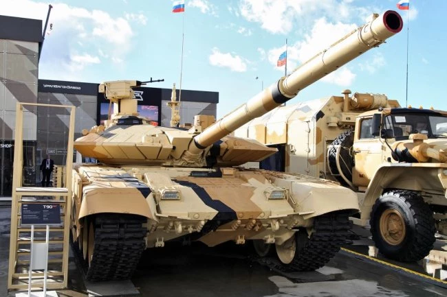Xe tăng Nga sẽ được trang bị vỏ giáp công nghệ cao thế hệ mới. Ảnh: RIA Novosti.