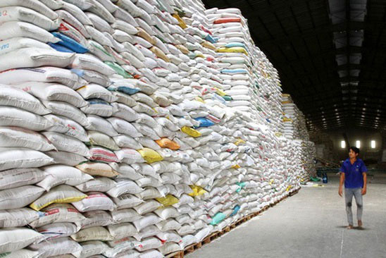 Lo thiếu container, doanh nghiệp xuất khẩu gạo "đứng ngồi không yên"