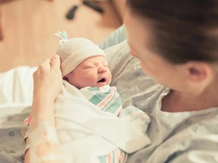 Làm mẹ bỉm sữa đừng bỏ qua 4 phương pháp chăm con này, dành 1 phút đọc để nhàn hạ tấm thân