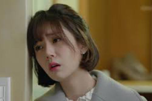 Em dâu thông báo ngày dự sinh, cả nhà đều vui mừng phấn khởi cho tới khi ả ta phát ngôn sốc óc