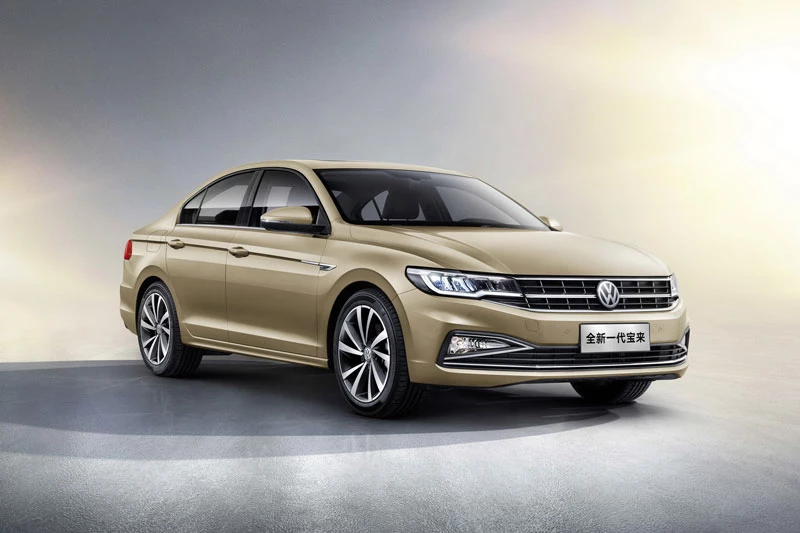 4. Volkswagen Bora (doanh số: 330.242 chiếc).