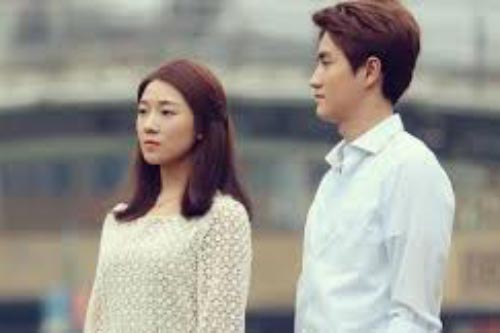 Chồng tự nhiên dễ tính cho vợ về ngoại chơi 1 tuần, nhưng nhờ kế hoạch thay đổi phút chót mà "chính cung" phát hiện bí mật tày trời