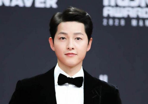 Song Joong Ki quyên góp hơn 2 tỷ đồng cho nhân viên y tế tại trung tâm sàng lọc Covid-19
