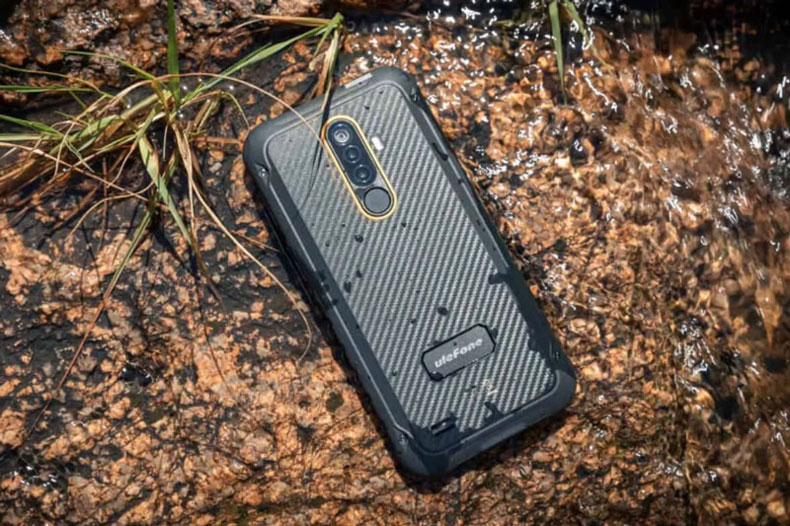 Smartphone ‘nồi đồng cối đá’, pin 5.080 mAh, RAM 4 GB, giá gần 4 triệu