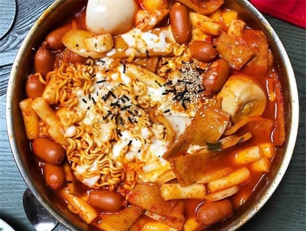 lau tokbokki 1