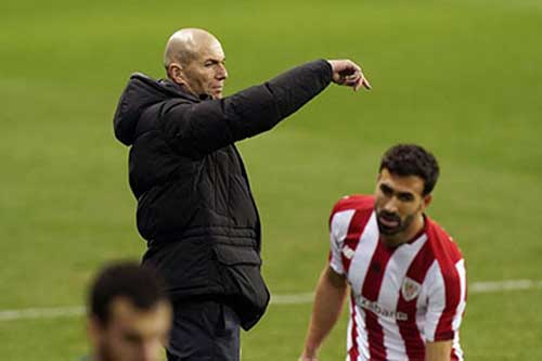 Real thua 'sấp mặt' ở Siêu cúp Tây Ban Nha, Zidane vẫn bình thản