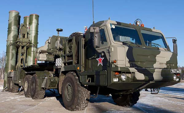 Hệ thống phòng không S-400.